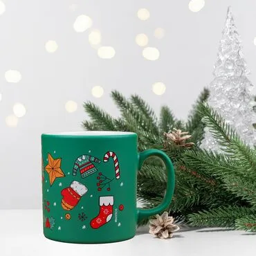 Wholesale Green Snowman Themed New Year Ceramic Mug