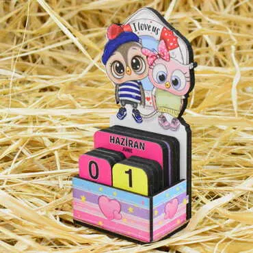 Sweetheart Themed Wooden Table Calendar - 3