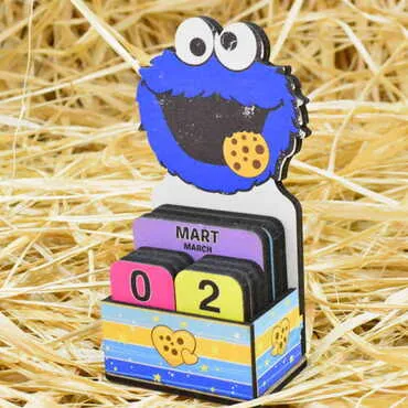 Cute Animals Themed Wooden Table Calendar - 2